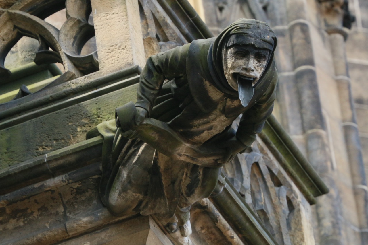 gargoyle in prague © dan ilves