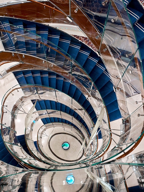 Seabourn Encore Atrium