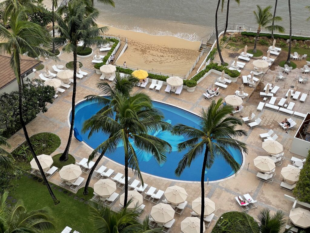 Halekulani Hotel's Pool and beach