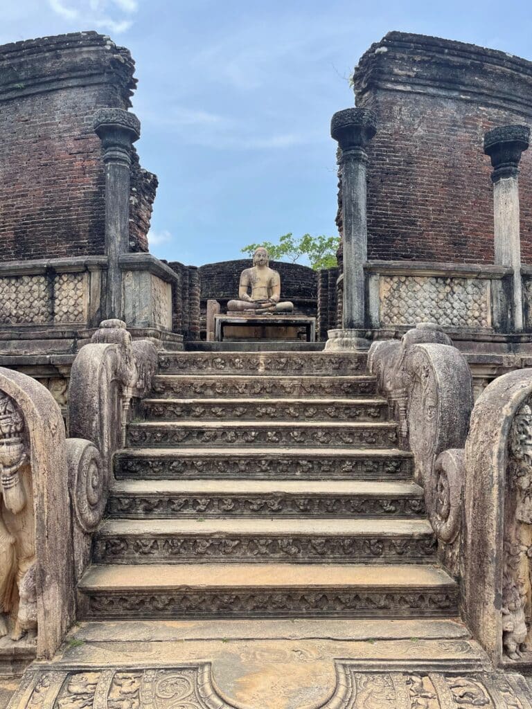Polonnaruwa temple