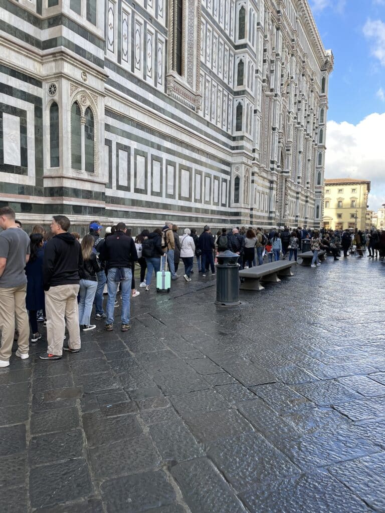 The line up at the Duomo in Florence