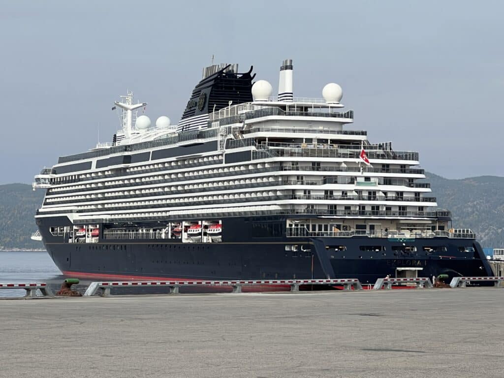 Profile of Explora 1 ,docked in Canada