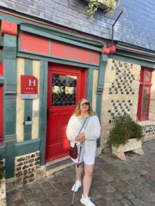 c89d4ff3 59c1 4062 b122 f96cdfdbe026Montserrat Garcia AMA Cruise